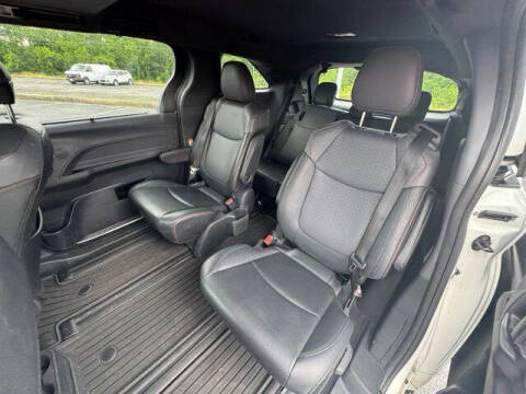 2022 Toyota Sienna XSE 7-Passenger