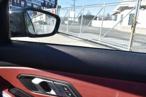 2022 BMW 3 Series 330e