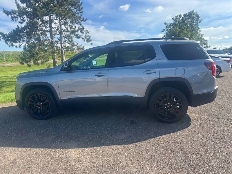 2023 GMC Acadia SLT