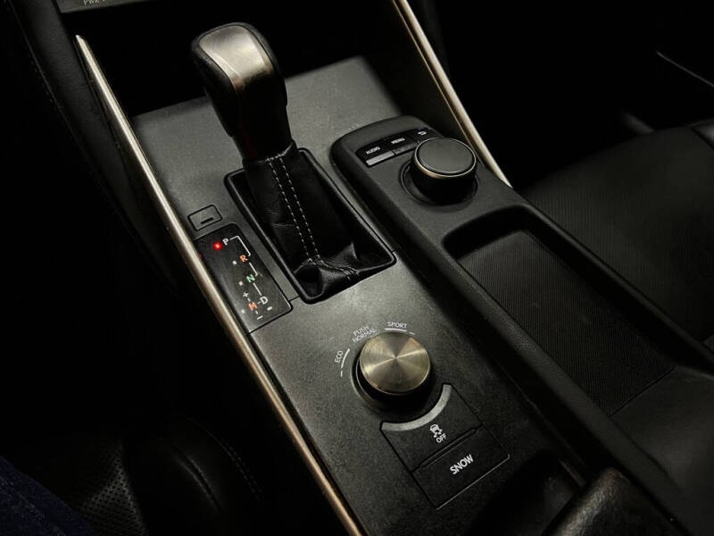 2020 Lexus IS 300