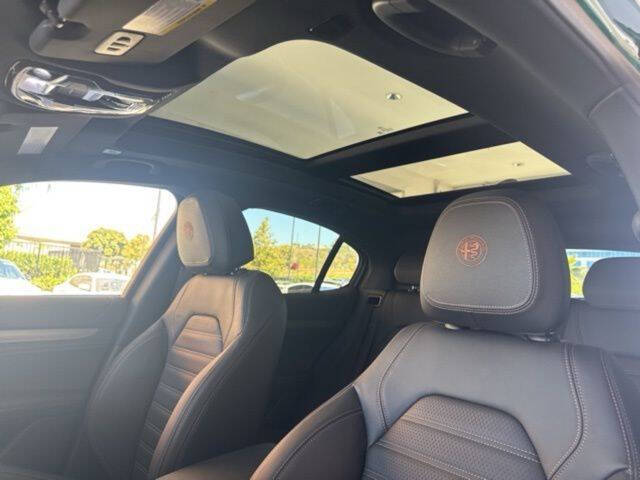 2025 Alfa Romeo Stelvio Intensa