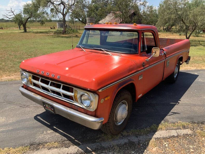1969 Dodge D200 Pickup