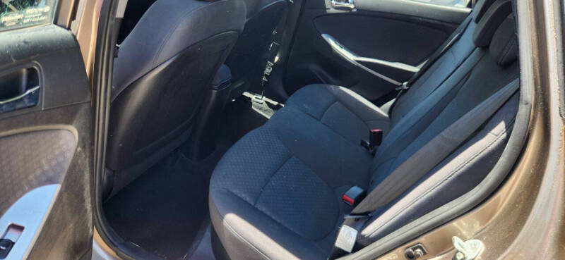 2013 Hyundai Accent SE