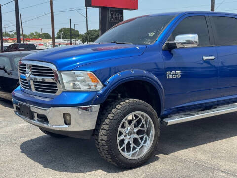 2018 RAM 1500 SLT