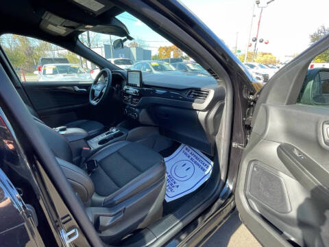 2025 Ford Escape ST-Line Select