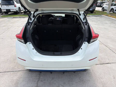 2022 Nissan LEAF SV