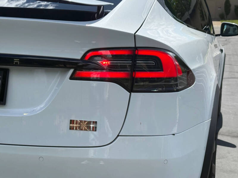 2022 Tesla Model X Plaid