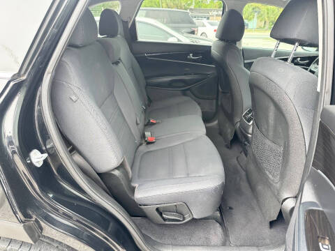 2019 Kia Sorento LX