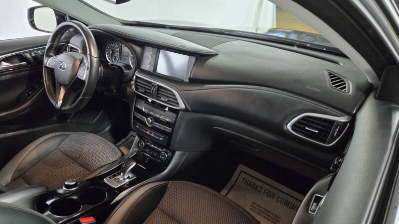 2018 Infiniti QX30 Luxe