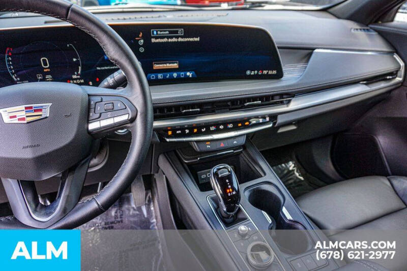 2025 Cadillac XT4 Premium Luxury