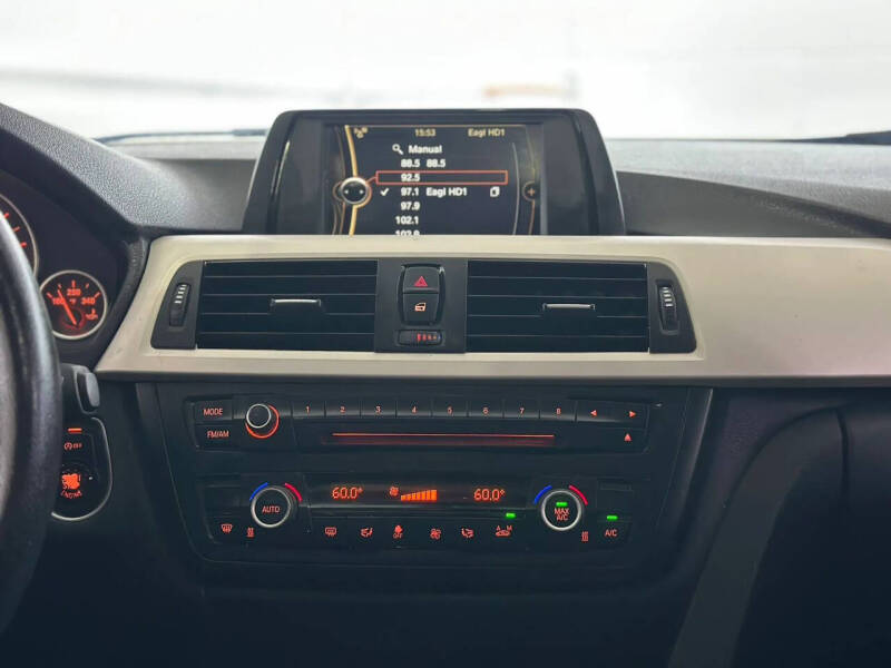2014 BMW 3 Series 320i