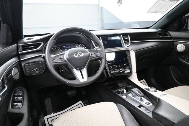 2025 Infiniti QX55 Essential