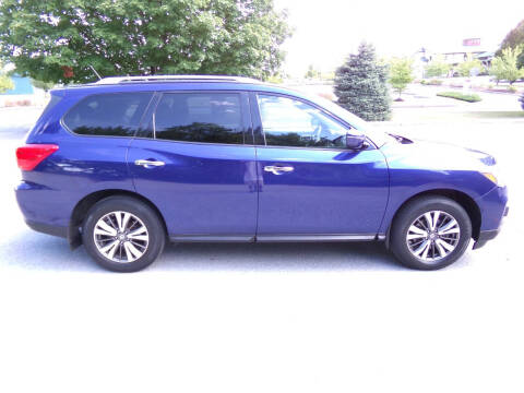 2017 Nissan Pathfinder SV