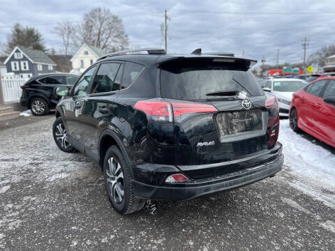2018 Toyota RAV4 LE
