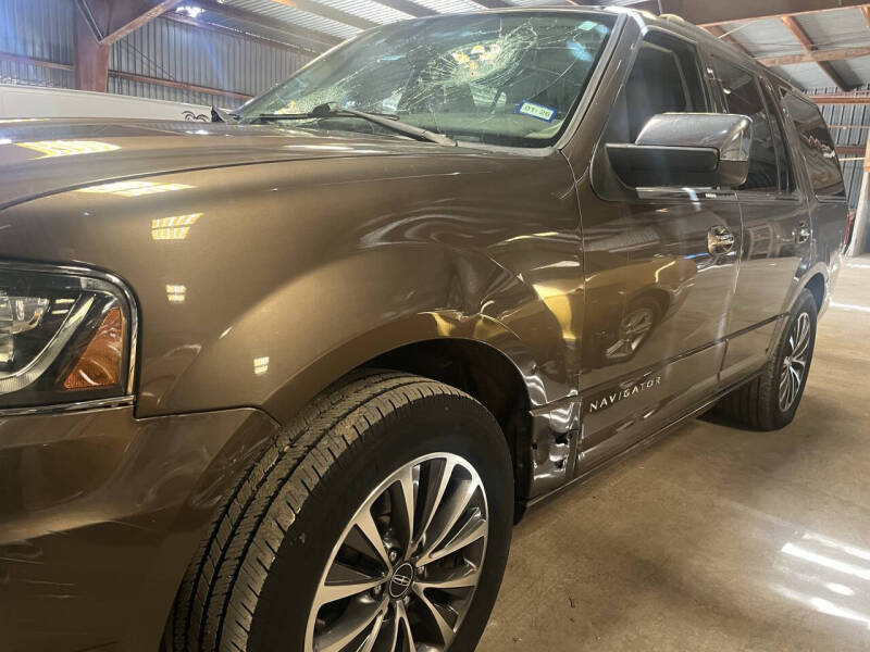 2010 Ford Expedition Limited's photo