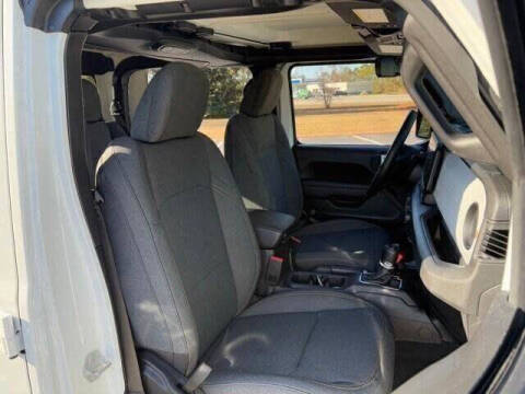 2025 Jeep Gladiator NightHawk