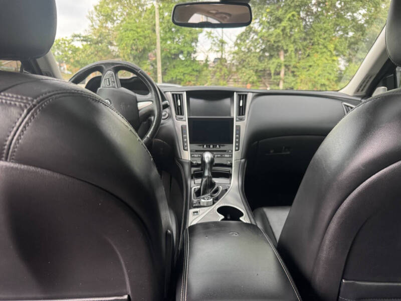 2017 Infiniti Q50 2.0T Premium