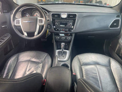 2013 Chrysler 200 Limited