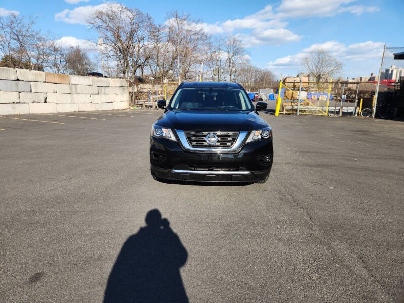 2020 Nissan Pathfinder S