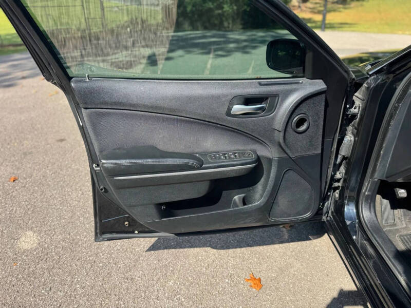 2015 Dodge Charger SE