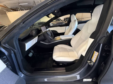 2022 Tesla Model S Plaid