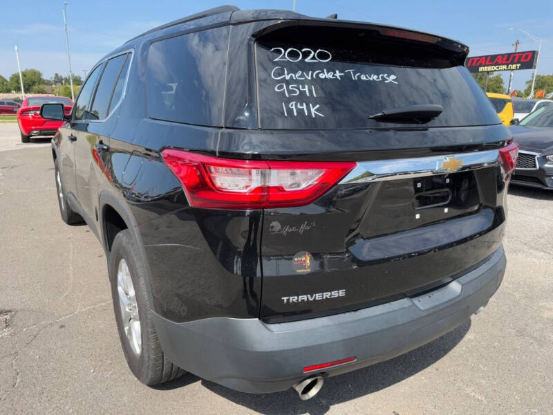 2020 Chevrolet Traverse LT Cloth