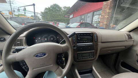 2005 Ford Explorer Eddie Bauer