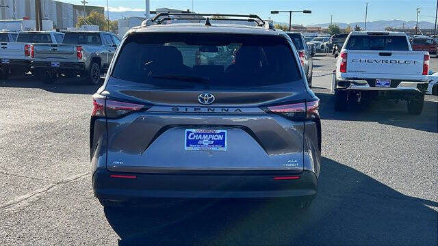 2021 Toyota Sienna XLE 7-Passenger