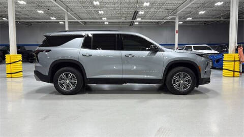 2024 Chevrolet Traverse LT