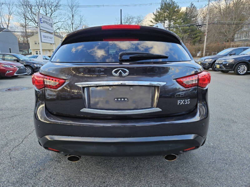 2010 Infiniti FX35
