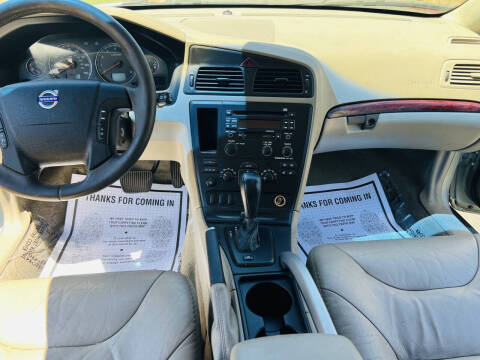 2004 Volvo XC70