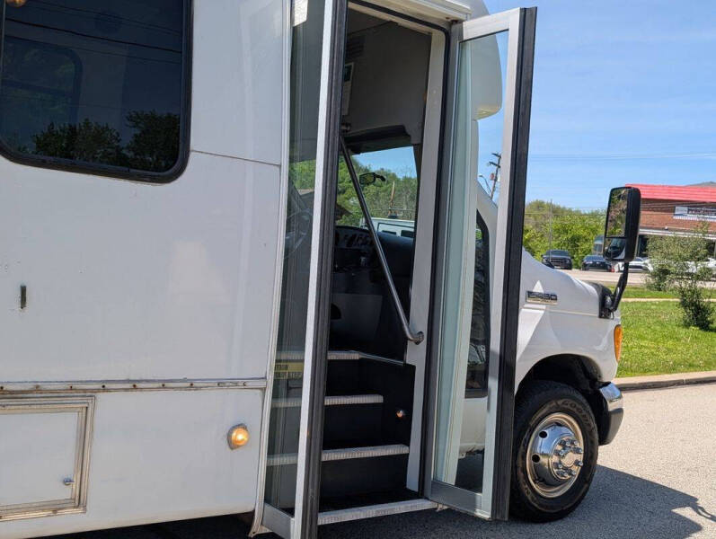 2007 Ford E-Series E-450 SD
