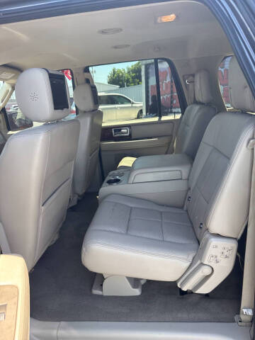 2011 Lincoln Navigator L