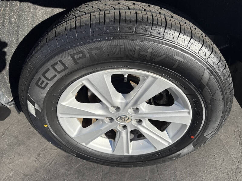 2011 Toyota Highlander SE