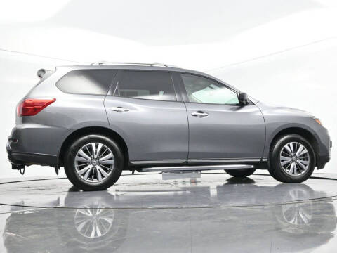 2020 Nissan Pathfinder SL