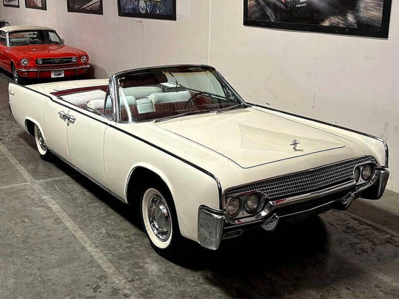 1961 Lincoln Continental