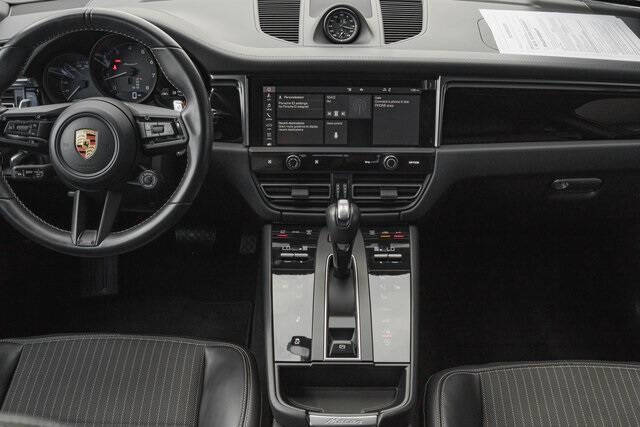 2023 Porsche Macan T