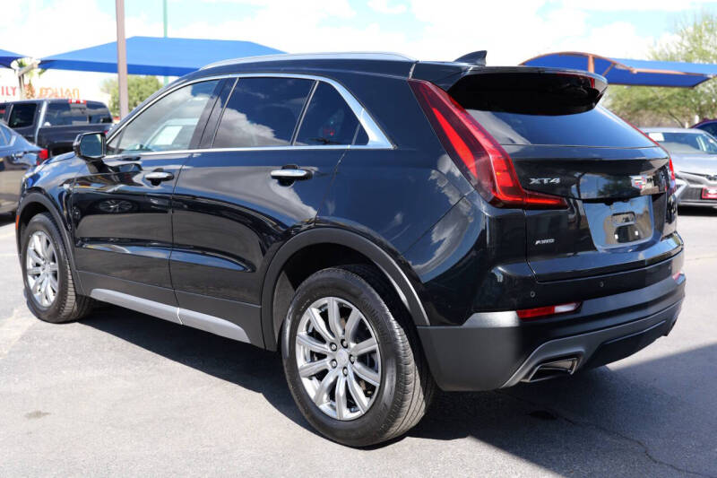2023 Cadillac XT4 Premium Luxury