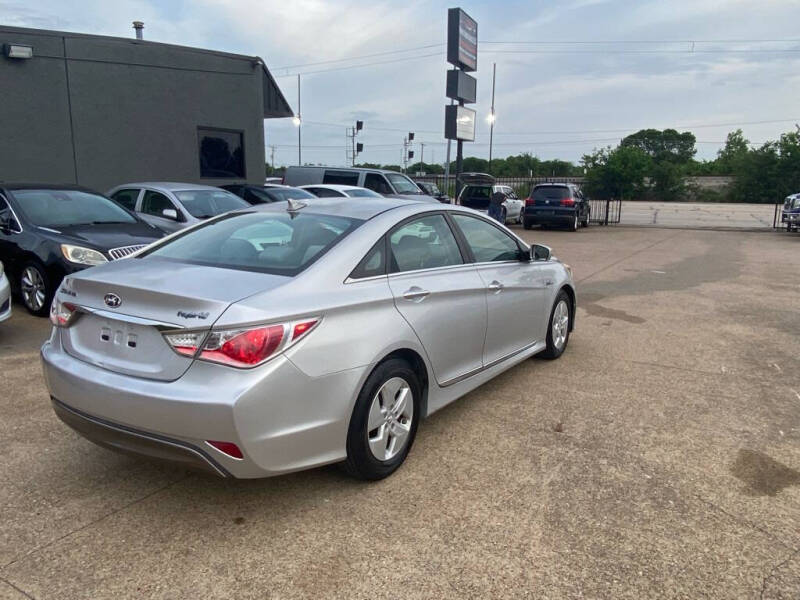 2011 Hyundai Sonata Hybrid