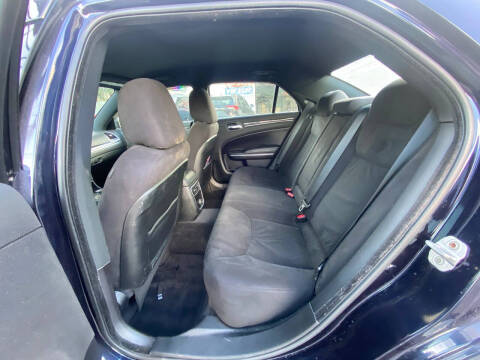 2011 Chrysler 300