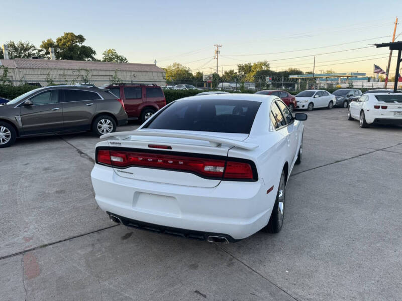 2014 Dodge Charger SE