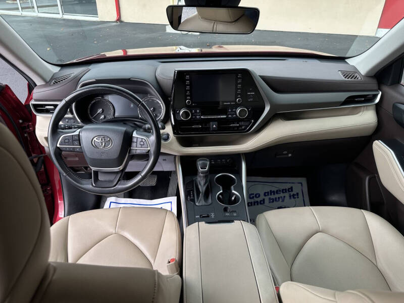 2022 Toyota Highlander XLE