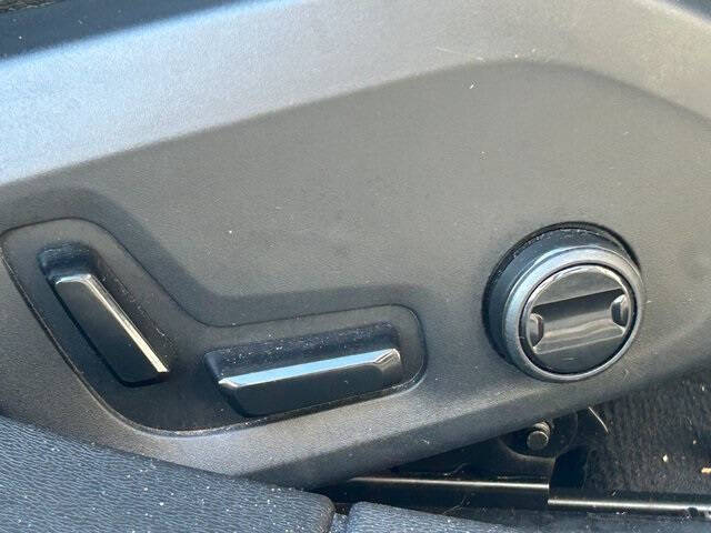 2024 Volvo S60 B5 Plus Dark Theme