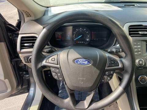 2018 Ford Fusion SE