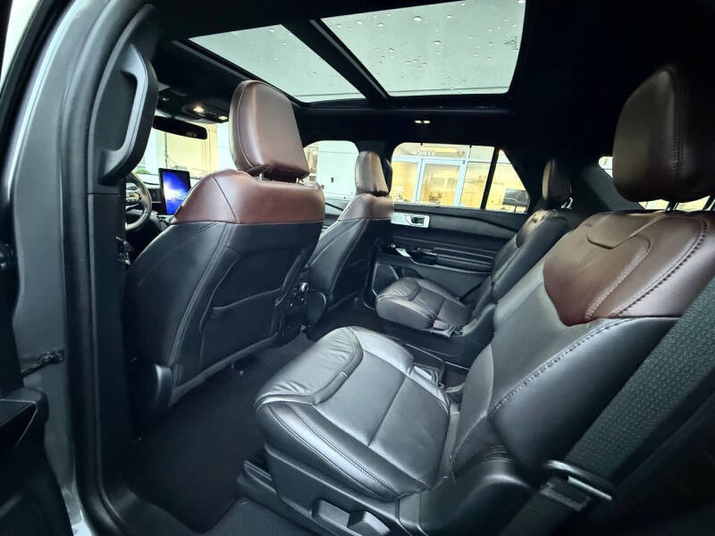 2021 Ford Explorer Platinum