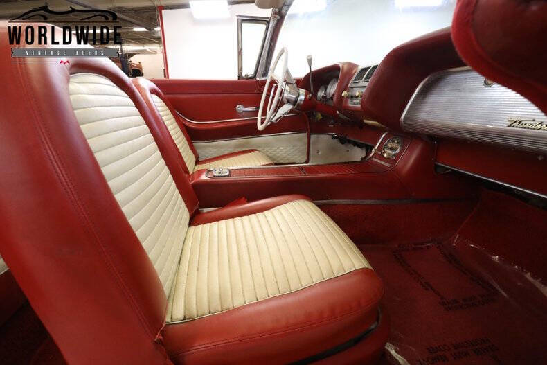 1959 Ford Thunderbird