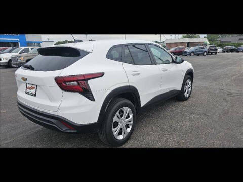 2025 Chevrolet Trax LS