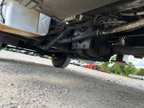 2013 International 7300 Digger Derrick Truck