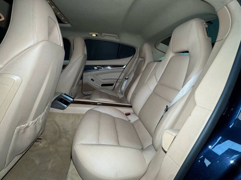 2012 Porsche Panamera