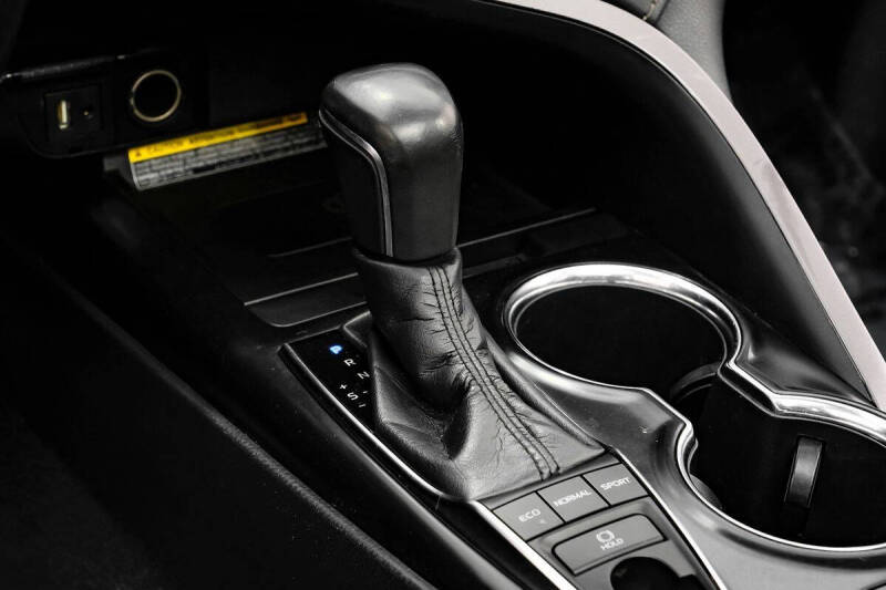 2019 Toyota Camry XSE